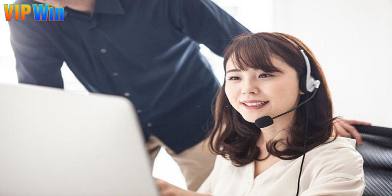Liên hệ ngay lập tức với các trường hợp khẩn